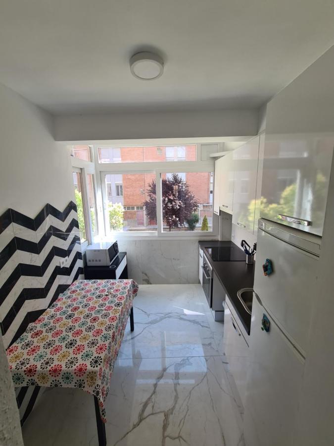 Apartamento Luminoso Y Nuevo En Madrid Rio Exterior photo